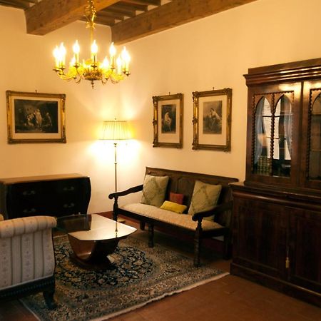 Palazzo Benucci Bed & Breakfast San Gimignano Exterior photo