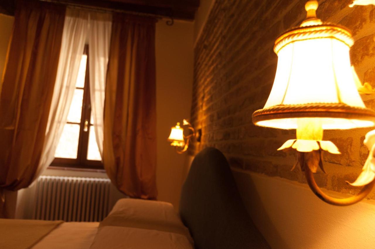 Palazzo Benucci Bed & Breakfast San Gimignano Exterior photo